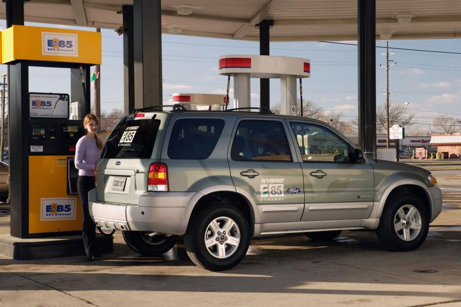  Ford Escape Hybrid 2004 года  (фото 31 из 37)